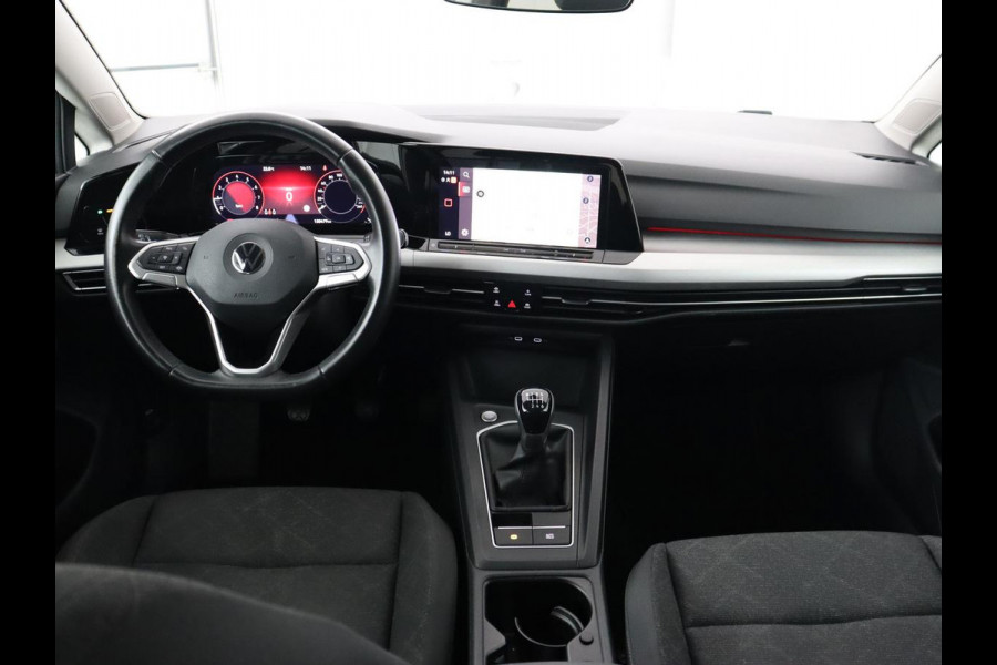 Volkswagen Golf 1.5 TSI Life | Camera | Carplay | Adaptive cruise | Sfeerverlichting | Navigatie | Full LED | Getint glas | Climate control