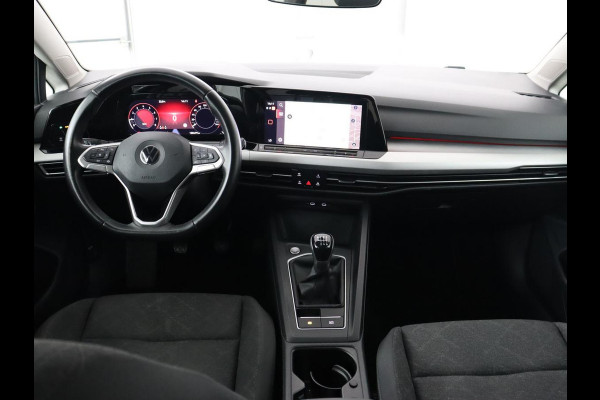 Volkswagen Golf 1.5 TSI Life | Camera | Carplay | Adaptive cruise | Sfeerverlichting | Navigatie | Full LED | Getint glas | Climate control