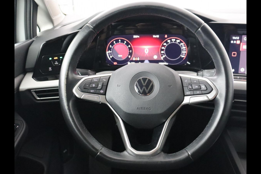 Volkswagen Golf 1.5 TSI Life | Camera | Carplay | Adaptive cruise | Sfeerverlichting | Navigatie | Full LED | Getint glas | Climate control