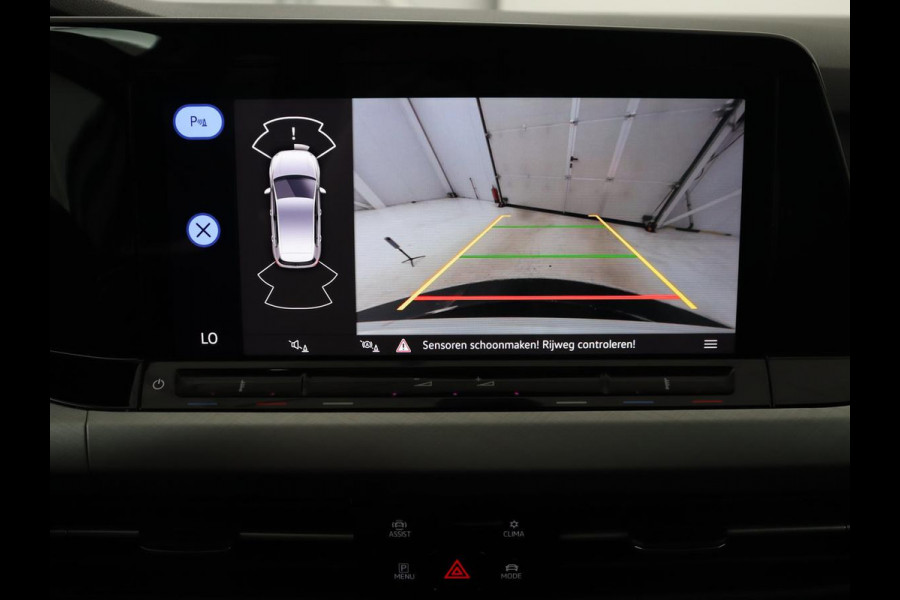 Volkswagen Golf 1.5 TSI Life | Camera | Carplay | Adaptive cruise | Sfeerverlichting | Navigatie | Full LED | Getint glas | Climate control