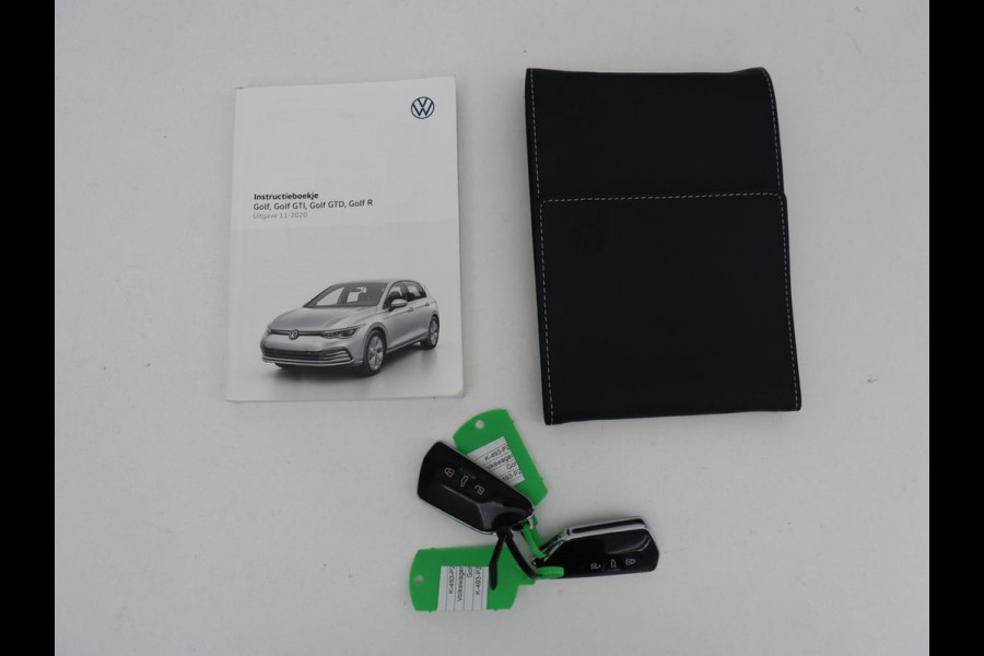 Volkswagen Golf 1.5 TSI Life | Camera | Carplay | Adaptive cruise | Sfeerverlichting | Navigatie | Full LED | Getint glas | Climate control