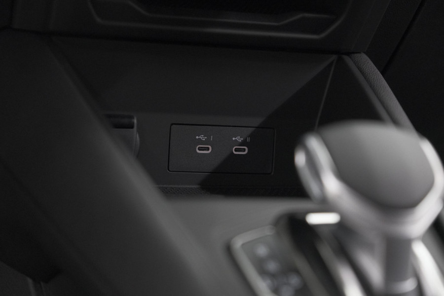 Renault Captur 1.6 E-Tech full hybrid 145 Techno | 360 Camera | Adaptieve Cruise Control | Apple Carplay | 18 Inch Lichtmetalen Velgen