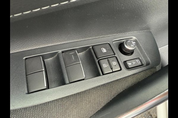 Toyota Corolla Touring Sports Hybrid 140 Business, CarPlay, Trekhaak, Stuur + stoelverw