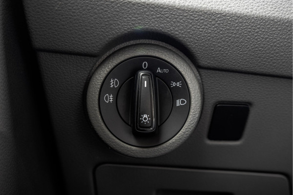 Volkswagen Transporter TDI L2H1 | Automaat | 199PK | CarPlay | Navi | LED | Cruise | Airco | PDC | Euro 6
