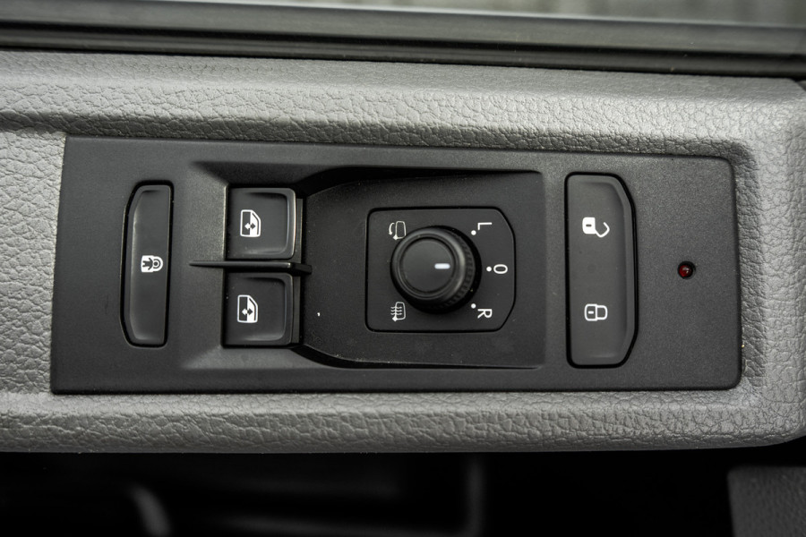 Volkswagen Transporter TDI L2H1 | Automaat | 199PK | CarPlay | Navi | LED | Cruise | Airco | PDC | Euro 6