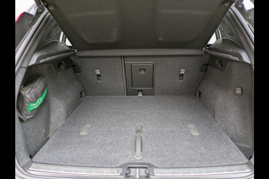 Volvo XC40 2.0 B3 Ultimate Bright|Panodak|Sportstoelen|Leder|Memory|Adaptive-Cruise|Stoel/Stuurverwarming|Harman/Kardon