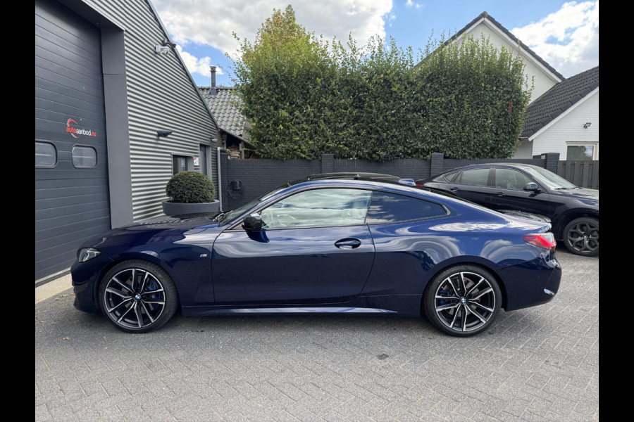 BMW 4 Serie Coupé 430i High Executive M-Sport | Panoramadak | Carbon | Head-Up Display | Camera | Harmon Kardon |