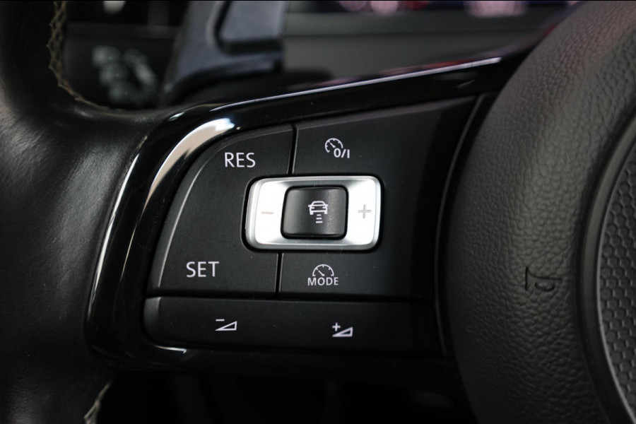 Volkswagen Golf 2.0 TSI 4Motion R 310+PK LED/VIRTUAL/PANO/ALCANTARA+S.VERWARMING/DYNAUDIO/19" LMV/ACC/ECC/12 MDN GARANTIE!