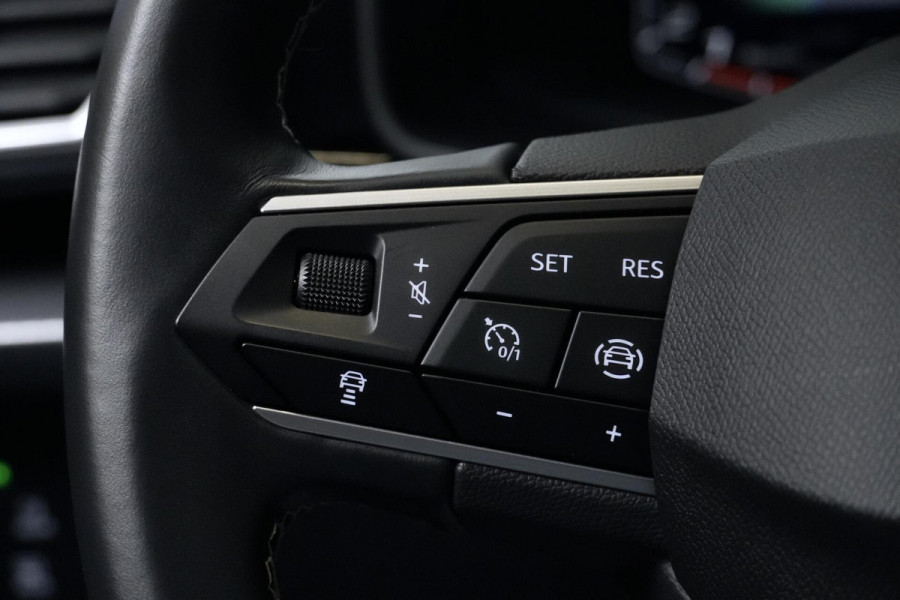 Seat Leon 1.0 TSI Style Launch Edition | CarPlay | Virtual | Acc | Camera | Pdc | Climate |