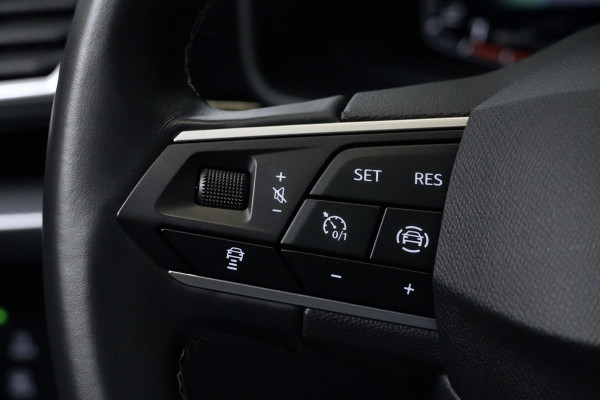 Seat Leon 1.0 TSI Style Launch Edition | CarPlay | Virtual | Acc | Camera | Pdc | Climate |