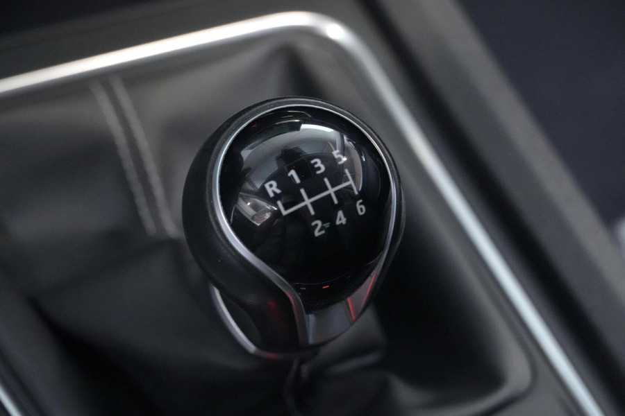Seat Leon 1.0 TSI Style Launch Edition | CarPlay | Virtual | Acc | Camera | Pdc | Climate |