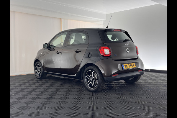 Smart Forfour electric drive prime 18 kWh *PANO | LUXURY-LEATHER | NAVI-FULLMAP | CAMERA | HEATED-COMFORTSEATS | AIRCO | CRUISE | 15''ALU*