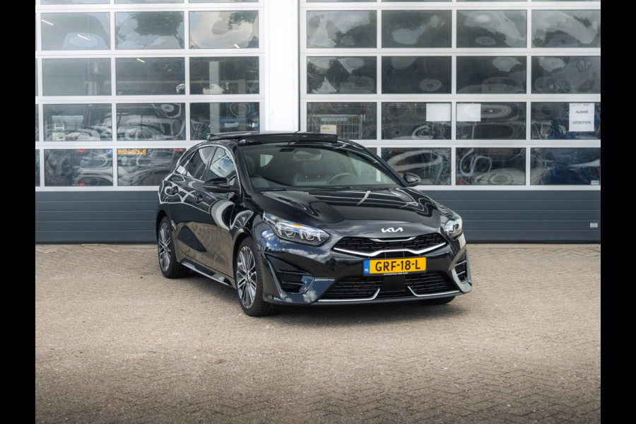 Kia ProCeed 1.5 T-GDi GT-PlusLine | Automaat | Pano dak | 18" velgen | Clima | Cruise | GT interieur
