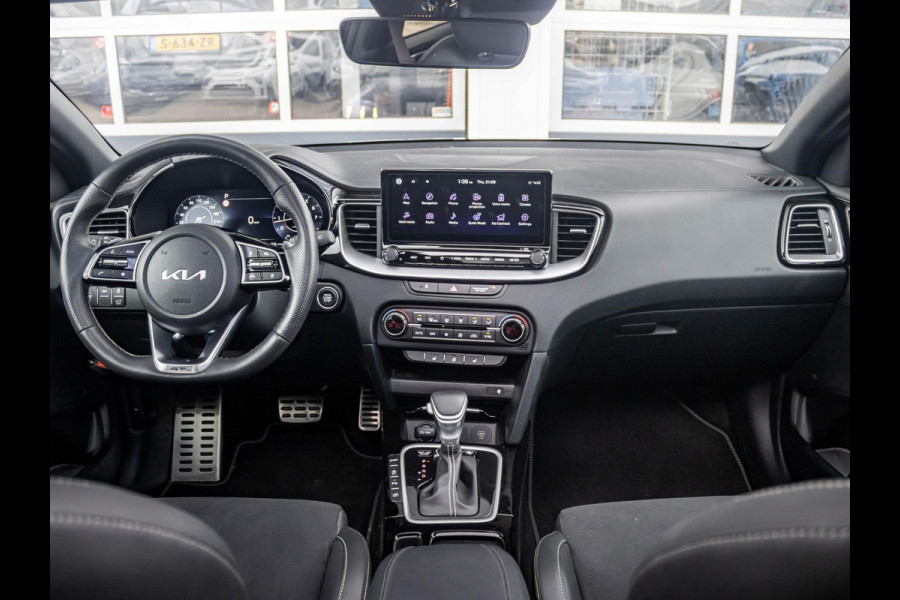 Kia ProCeed 1.5 T-GDi GT-PlusLine | Automaat | Pano dak | 18" velgen | Clima | Cruise | GT interieur