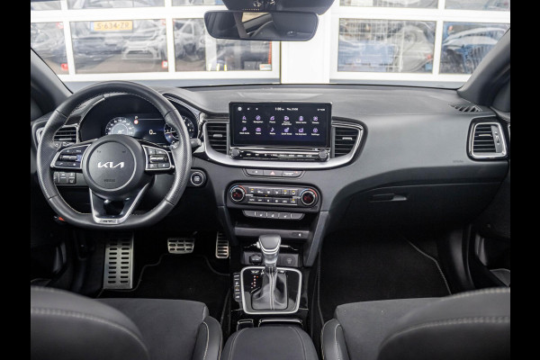 Kia ProCeed 1.5 T-GDi GT-PlusLine | Automaat | Pano dak | 18" velgen | Clima | Cruise | GT interieur