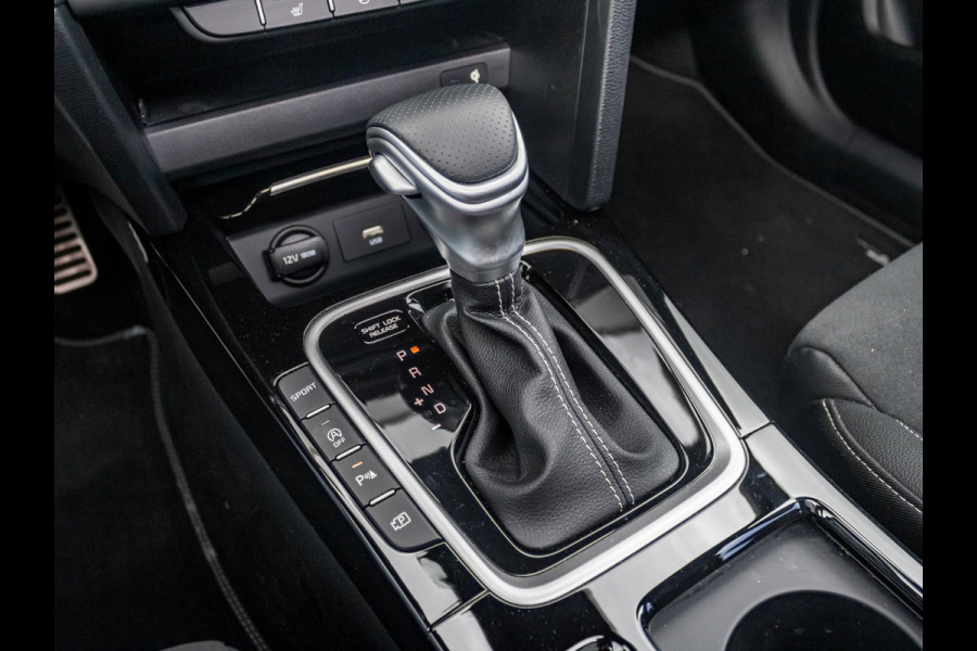 Kia ProCeed 1.5 T-GDi GT-PlusLine | Automaat | Pano dak | 18" velgen | Clima | Cruise | GT interieur