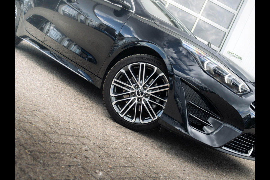 Kia ProCeed 1.5 T-GDi GT-PlusLine | Automaat | Pano dak | 18" velgen | Clima | Cruise | GT interieur