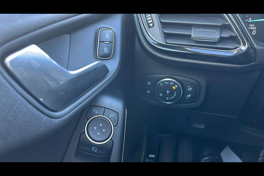 Ford Fiesta 1.0 EcoBoost Titanium Automaat | Winter pakket | parkeersensoren & camera achter