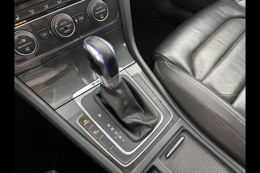 Volkswagen e-Golf (SOH-86%) Aut. *HEAT-PUMP | LUXURY-LEATHER | FULL-LED | NAVI-FULLMAP | CAMERA | HEATED-SPORTSEATS | ECC | CCS-FASTLOADER | PDC | CARPLAY | CRUISE | 16''ALU*