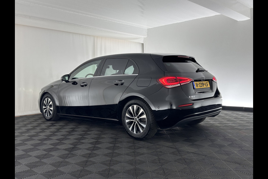 Mercedes-Benz A-Klasse 160 Business Solution (INCL-BTW) *LEATHER- FABRIC | FULL-LED | WIDE-SCREEN-COCKPIT | CAMERA | NAVI-FULLMAP | HEATED-COMFORTSEATS | ECC | PRIVACY-GLASS | PDC | KEYLESS | CRUISE | CARBON-INLAY | 16''ALU*