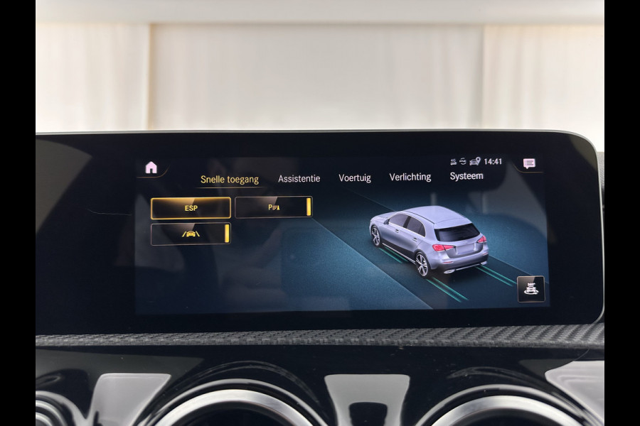 Mercedes-Benz A-Klasse 160 Business Solution (INCL-BTW) *LEATHER- FABRIC | FULL-LED | WIDE-SCREEN-COCKPIT | CAMERA | NAVI-FULLMAP | HEATED-COMFORTSEATS | ECC | PRIVACY-GLASS | PDC | KEYLESS | CRUISE | CARBON-INLAY | 16''ALU*