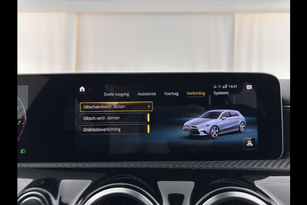 Mercedes-Benz A-Klasse 160 Business Solution (INCL-BTW) *LEATHER- FABRIC | FULL-LED | WIDE-SCREEN-COCKPIT | CAMERA | NAVI-FULLMAP | HEATED-COMFORTSEATS | ECC | PRIVACY-GLASS | PDC | KEYLESS | CRUISE | CARBON-INLAY | 16''ALU*