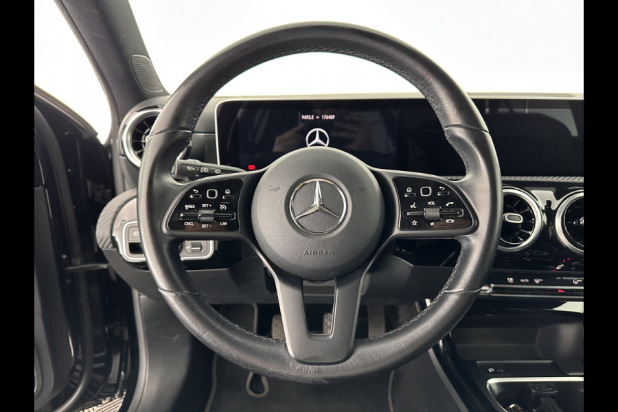 Mercedes-Benz A-Klasse 160 Business Solution (INCL-BTW) *LEATHER- FABRIC | FULL-LED | WIDE-SCREEN-COCKPIT | CAMERA | NAVI-FULLMAP | HEATED-COMFORTSEATS | ECC | PRIVACY-GLASS | PDC | KEYLESS | CRUISE | CARBON-INLAY | 16''ALU*