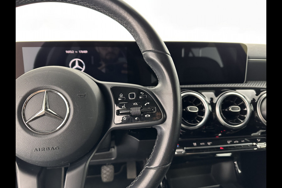 Mercedes-Benz A-Klasse 160 Business Solution (INCL-BTW) *LEATHER- FABRIC | FULL-LED | WIDE-SCREEN-COCKPIT | CAMERA | NAVI-FULLMAP | HEATED-COMFORTSEATS | ECC | PRIVACY-GLASS | PDC | KEYLESS | CRUISE | CARBON-INLAY | 16''ALU*