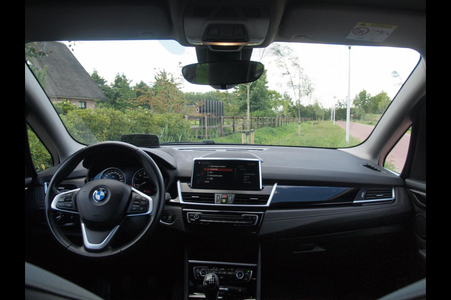 BMW 2 Serie Gran Tourer 216i 7p. High Executive | Head-up display | Trekhaak | Cruise Control | Parkeersensoren |