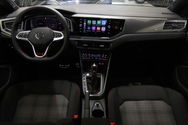 Volkswagen Polo 2.0 TSI GTI PANO/IQ/KEYLESS/BEATS/CAM/CARPLAY/BOMVOL