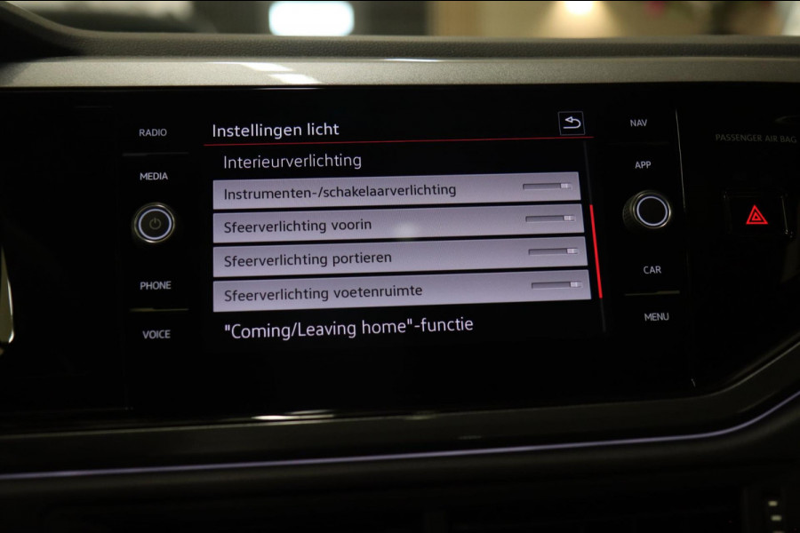 Volkswagen Polo 2.0 TSI GTI PANO/IQ/KEYLESS/BEATS/CAM/CARPLAY/BOMVOL
