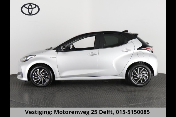 Toyota Yaris 1.5 HYBRID BI-TONE SILVERLINE AUTOMAAT CLOUD NAVI APPLE & ANDROID.CAMERA.TOYOTA GARANTIE TOT 2031 !!