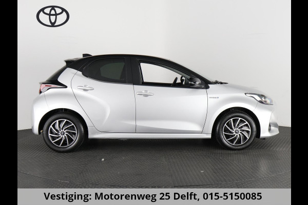Toyota Yaris 1.5 HYBRID BI-TONE SILVERLINE AUTOMAAT CLOUD NAVI APPLE & ANDROID.CAMERA.TOYOTA GARANTIE TOT 2031 !!