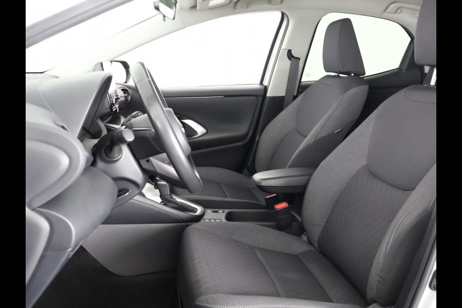 Toyota Yaris 1.5 HYBRID BI-TONE SILVERLINE AUTOMAAT CLOUD NAVI APPLE & ANDROID.CAMERA.TOYOTA GARANTIE TOT 2031 !!