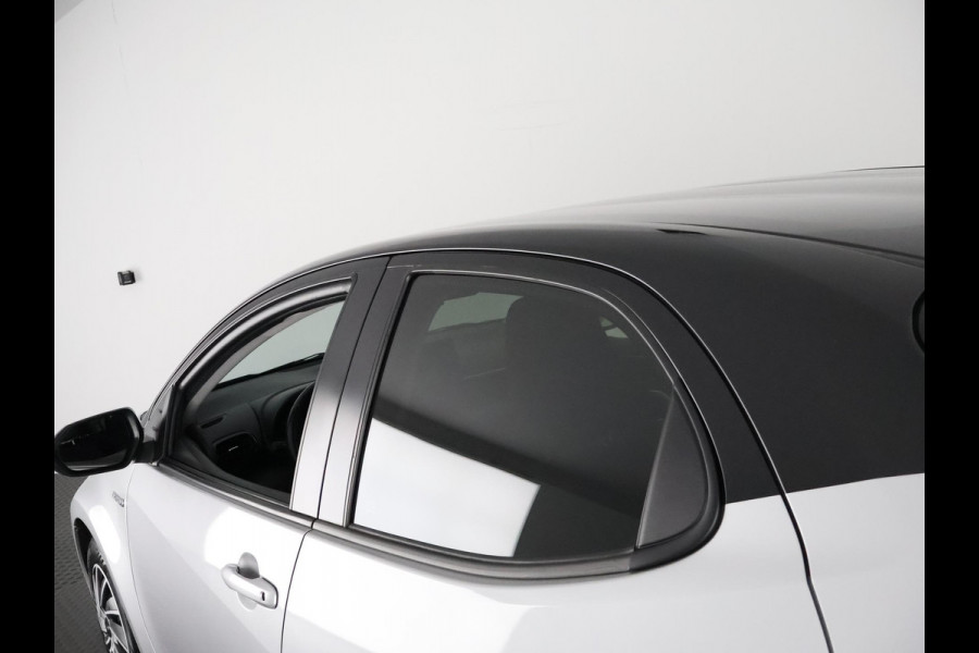 Toyota Yaris 1.5 HYBRID BI-TONE SILVERLINE AUTOMAAT CLOUD NAVI APPLE & ANDROID.CAMERA.TOYOTA GARANTIE TOT 2031 !!