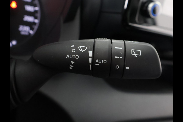 Toyota Yaris 1.5 HYBRID BI-TONE SILVERLINE AUTOMAAT CLOUD NAVI APPLE & ANDROID.CAMERA.TOYOTA GARANTIE TOT 2031 !!
