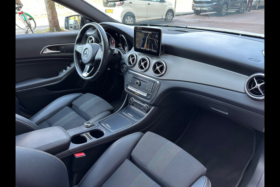 Mercedes-Benz CLA-Klasse Shooting Brake 180 Automaat Panoromadak