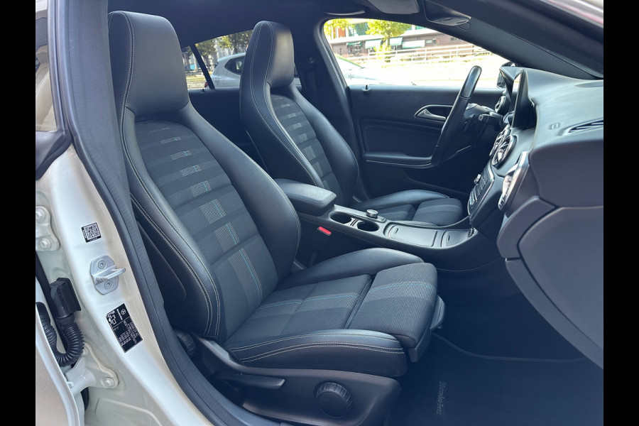 Mercedes-Benz CLA-Klasse Shooting Brake 180 Automaat Panoromadak