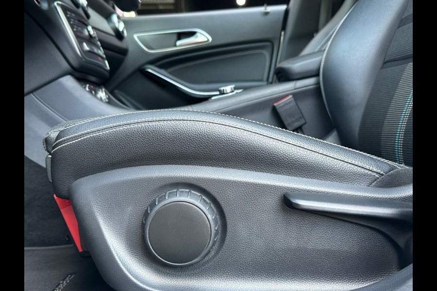 Mercedes-Benz CLA-Klasse Shooting Brake 180 Automaat Panoromadak