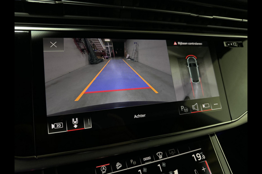Audi Q8 55 TFSI Quattro S-Line Black Edition Pano B&O 360° Sfeer Luchtv. Trekh.