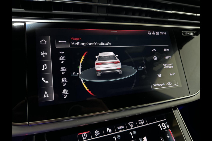Audi Q8 55 TFSI Quattro S-Line Black Edition Pano B&O 360° Sfeer Luchtv. Trekh.