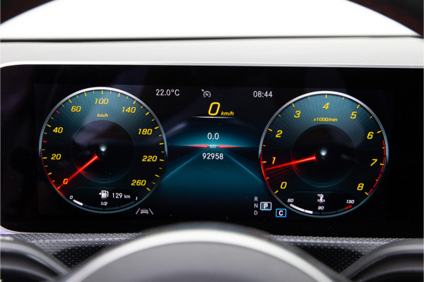 Mercedes-Benz CLA-Klasse 200 AMG Nightpakket, Pano, Widescreen, Sfeerverlichting, Camera, 2019 BTW