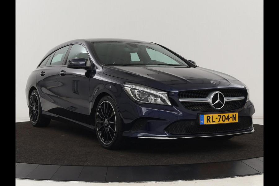 Mercedes-Benz CLA-Klasse 180 Business Edition | Stoelverwarming | Camera | Full LED | Navigatie | Park Assist | Half leder | Airco | Cruise control