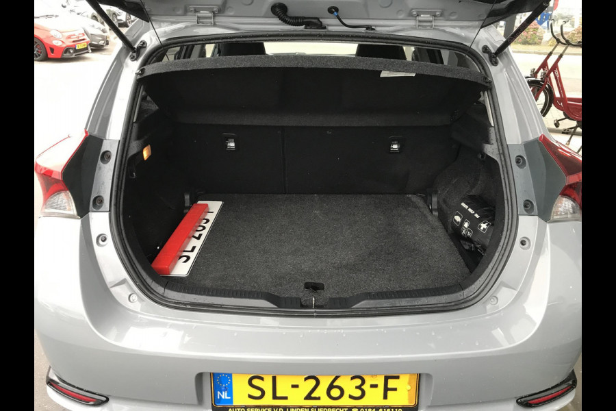 Toyota Auris 1.8 Hybrid Dynamic Go