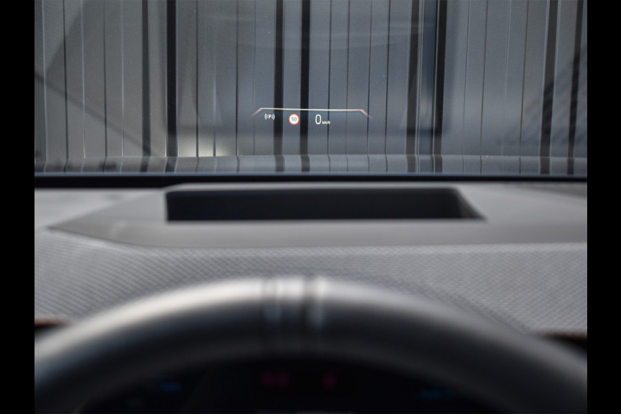 BMW X3 30e xDRIVE | M-SPORT PRO | ADAPTIVE SUSPENSION | DRIVING ASSISTANT PLUS | COMFORT ACCESS | TREKHAAK | ICONIC GLOW | MEMORY SEATS