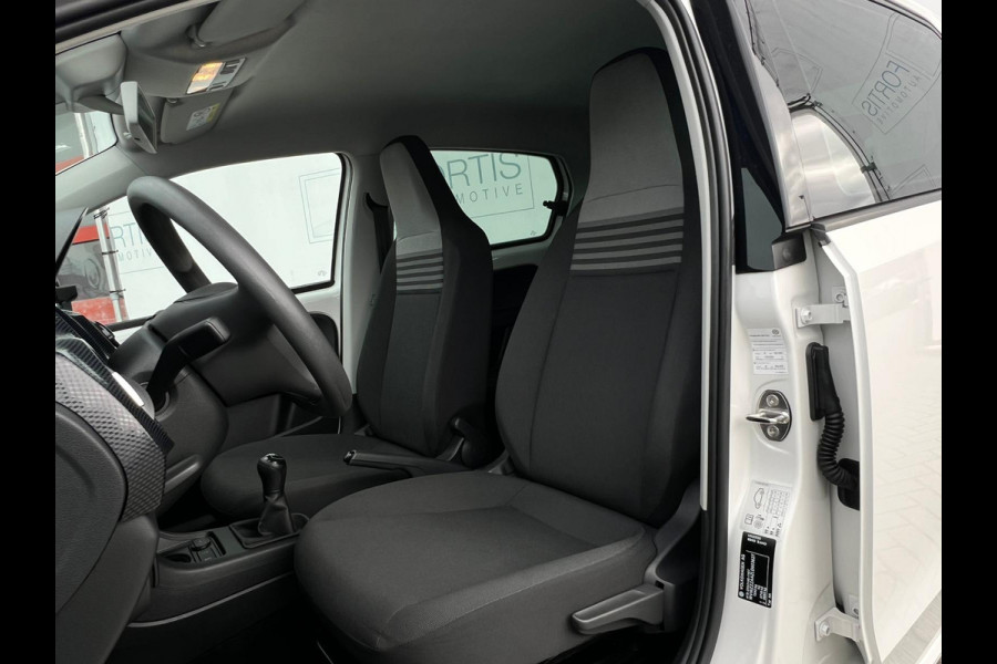 Volkswagen up! 1.0 BMT move up! NL AUTO | NAVI MOGELIJKHEID | GETINT GLAS | AIRCO |