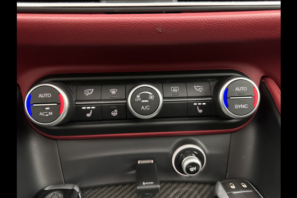 Alfa Romeo Stelvio 2.9 V6 AWD Quadrifoglio (INCL-BTW) Aut. *PANO | LEATHER-ALCANTARA | XENON | ADAPTIVE-CRUISE | BLIND-SPOT | HARMAN/KARDON | MEMORY-PACK | HEATED-SPORTSEATS | DAB+ | KEYLESS | CARPLAY | NAVI-FULLMAP | CARBON-INLAY |