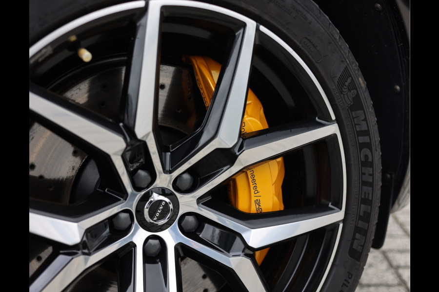 Volvo XC60 T8 AWD Polestar Engineered