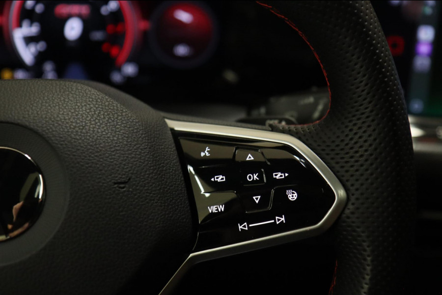 Volkswagen Golf 2.0 TSI GTI CLUBSPORT /PANO/NAVI/DODEHOEK/LANEASSIST/ACC/CAM/CARPLAY/IQ-LIGHT/VOLL