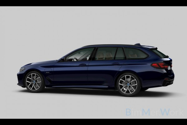 BMW 5 Serie Touring 530e M-Sport Pano ACC 360 HUD Laser 4W-sturing